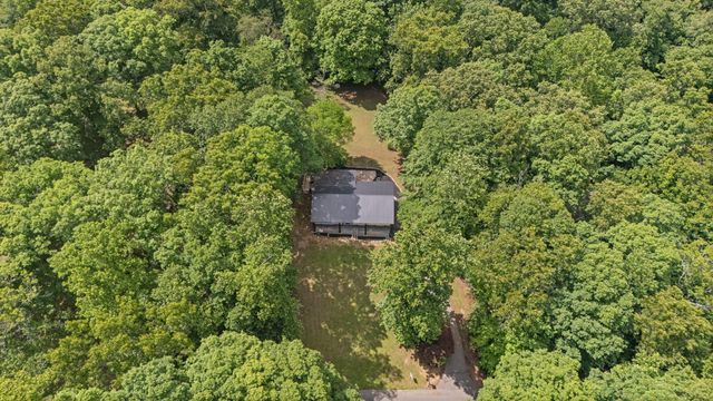 711 Omega Drive, Whitwell, TN 37397