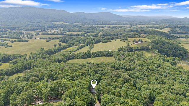 711 Omega Drive, Whitwell, TN 37397
