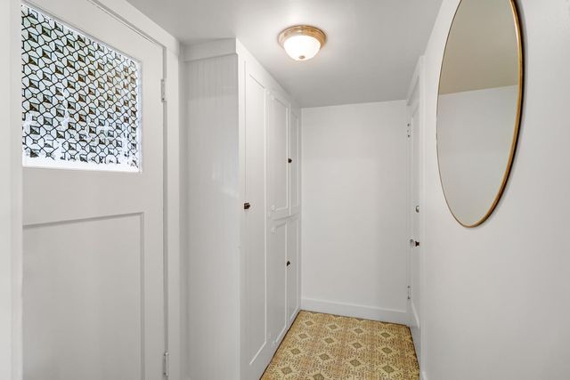 3200 Becerra Way, Sacramento, CA 95821