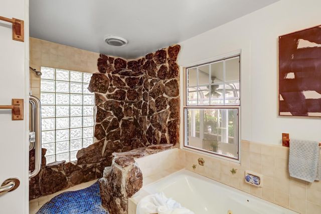 3200 Becerra Way, Sacramento, CA 95821