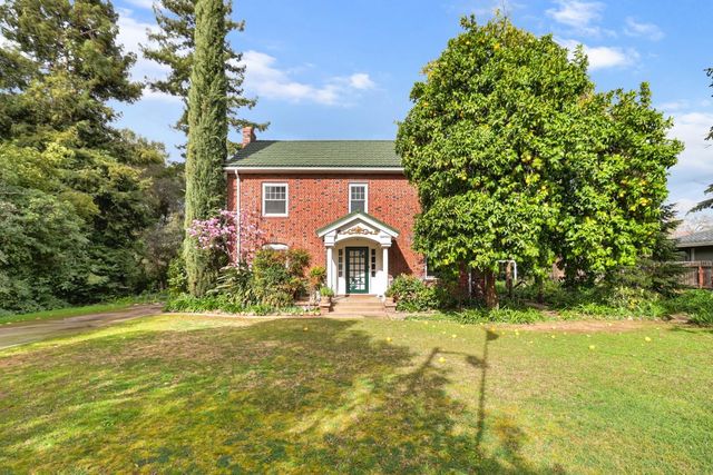 3200 Becerra Way, Sacramento, CA 95821