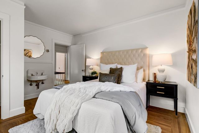 3200 Becerra Way, Sacramento, CA 95821