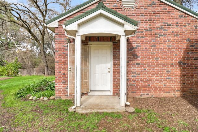 3200 Becerra Way, Sacramento, CA 95821