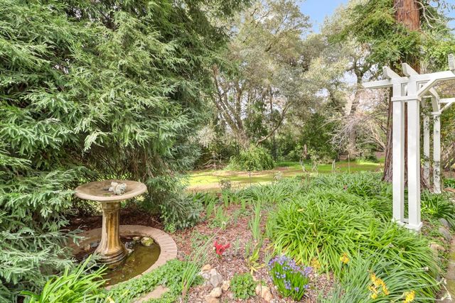 3200 Becerra Way, Sacramento, CA 95821