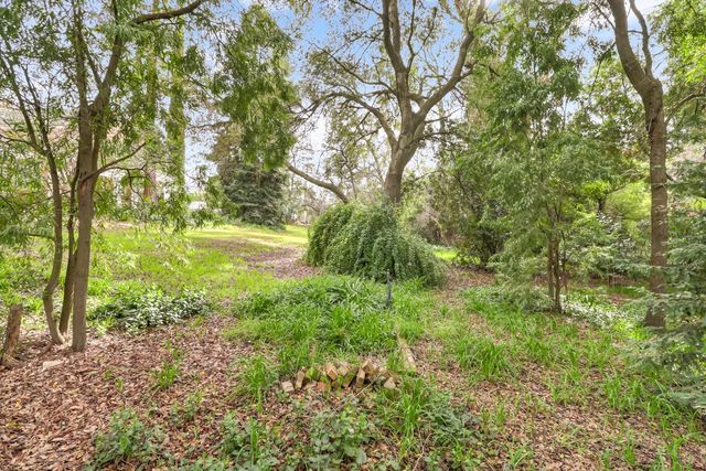 3200 Becerra Way, Sacramento, CA 95821