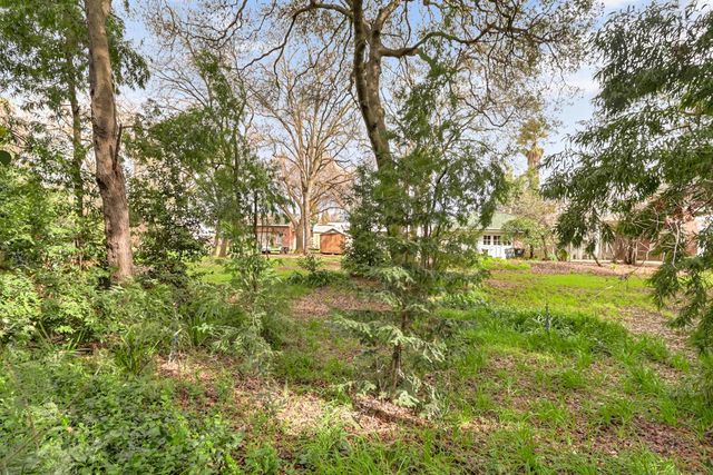 3200 Becerra Way, Sacramento, CA 95821