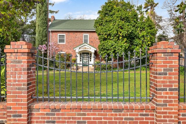 3200 Becerra Way, Sacramento, CA 95821