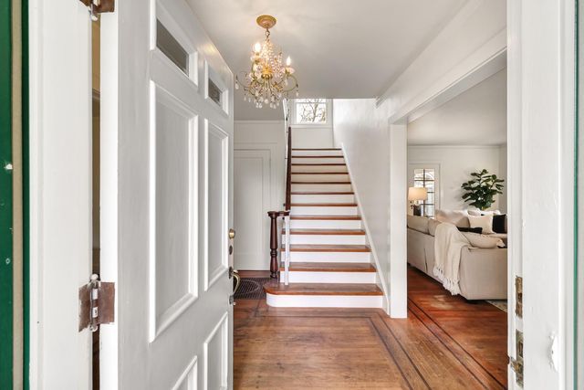 3200 Becerra Way, Sacramento, CA 95821