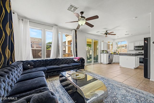 7015 W BLACKHAWK Drive, Glendale, AZ 85308