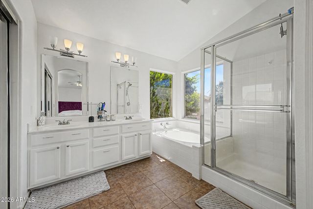 7015 W BLACKHAWK Drive, Glendale, AZ 85308