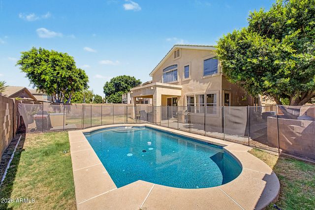 7015 W BLACKHAWK Drive, Glendale, AZ 85308