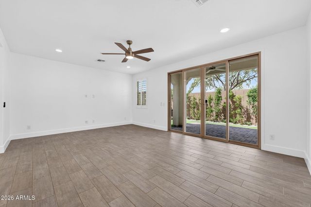 31738 N 24th Drive Drive, Phoenix, AZ 85085