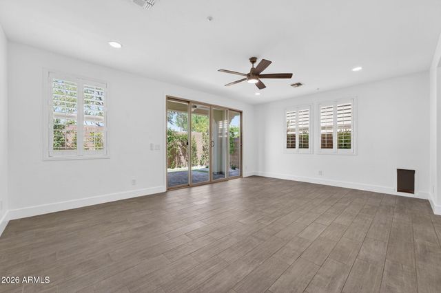 31738 N 24th Drive Drive, Phoenix, AZ 85085