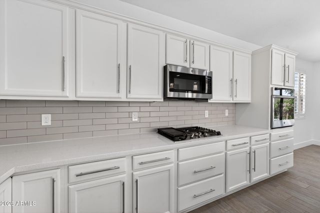 31738 N 24th Drive Drive, Phoenix, AZ 85085