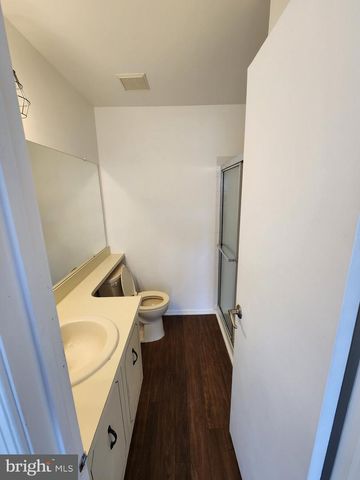 1408-B RALSTON DR, Mount Laurel, NJ 08054