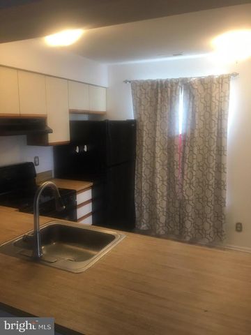 1408-B RALSTON DR, Mount Laurel, NJ 08054