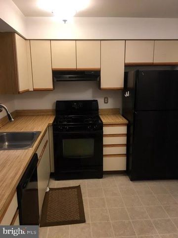 1408-B RALSTON DR, Mount Laurel, NJ 08054