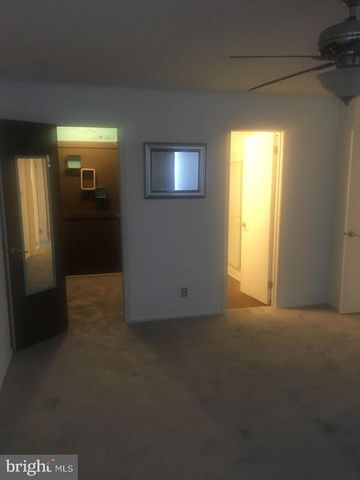 1408-B RALSTON DR, Mount Laurel, NJ 08054