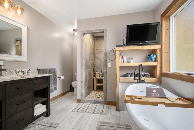 12359 Sprinkle Road, Vicksburg, MI 49097