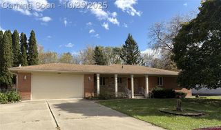 6361 Samson Drive, Grand Blanc, MI 48439