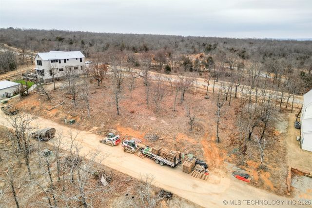 112 Ridgeline Road, Carlton Landing, OK 74432