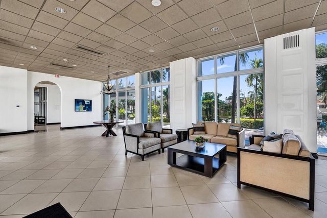 4300 N Ocean Boulevard 9H, Fort Lauderdale, FL 33308