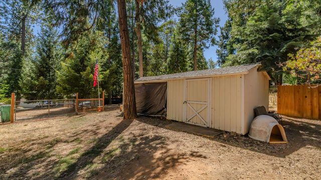 5539 Daisy Dr, Pollock Pines, CA 95726