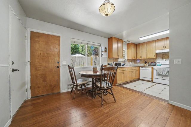 5539 Daisy Dr, Pollock Pines, CA 95726