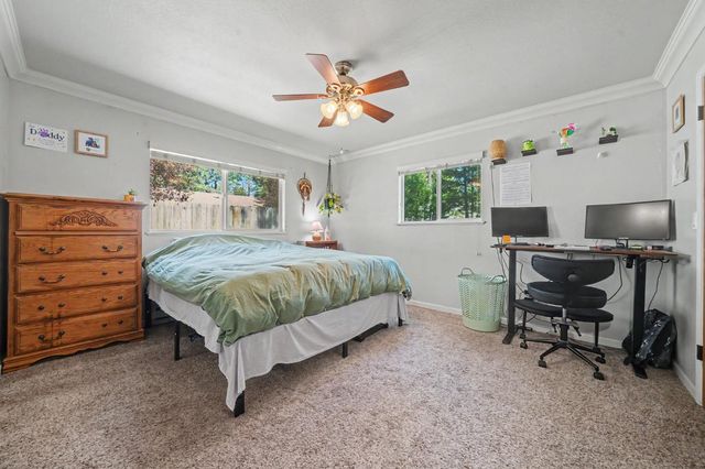 5539 Daisy Dr, Pollock Pines, CA 95726