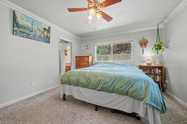 5539 Daisy Dr, Pollock Pines, CA 95726