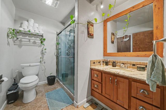5539 Daisy Dr, Pollock Pines, CA 95726