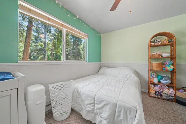 5539 Daisy Dr, Pollock Pines, CA 95726
