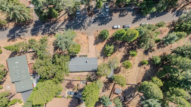 5539 Daisy Dr, Pollock Pines, CA 95726