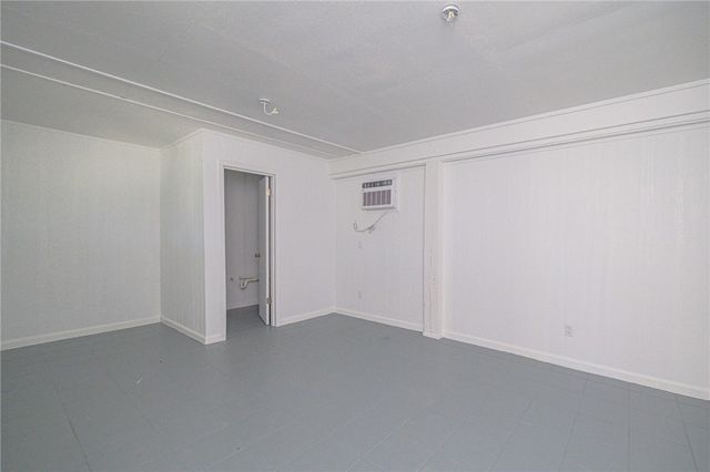 704 S Magnolia St, Rockport, TX 78382