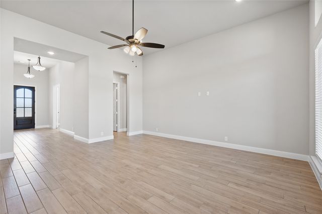 54 Beech Street, Van Alstyne, TX 75495