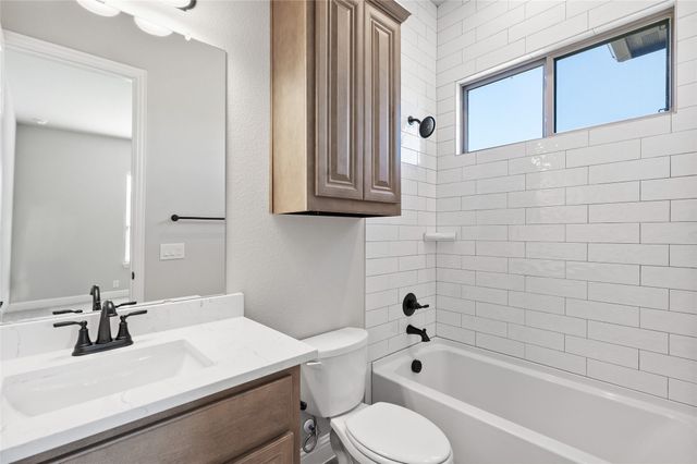 54 Beech Street, Van Alstyne, TX 75495