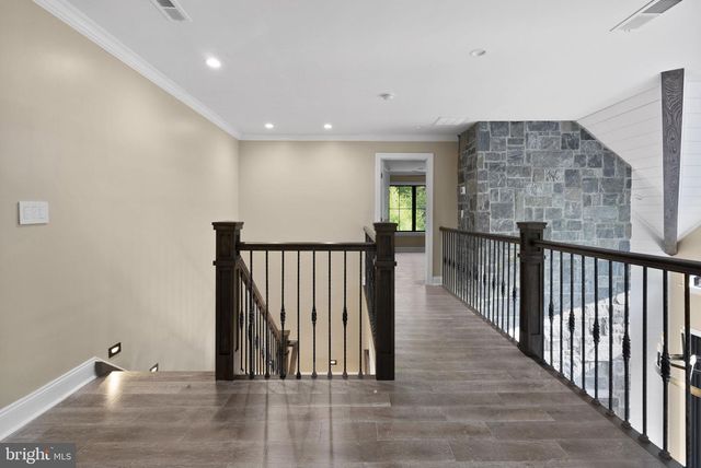 444 MOUNTAINWOODS DR, Lake Harmony, PA 18624