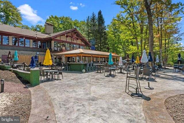 444 MOUNTAINWOODS DR, Lake Harmony, PA 18624