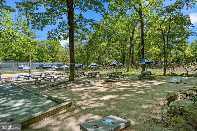 444 MOUNTAINWOODS DR, Lake Harmony, PA 18624