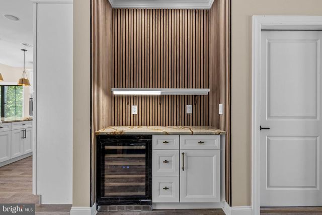 444 MOUNTAINWOODS DR, Lake Harmony, PA 18624