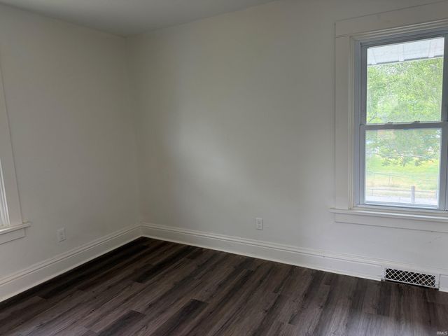 1123 Miner Street, South Bend, IN 46617