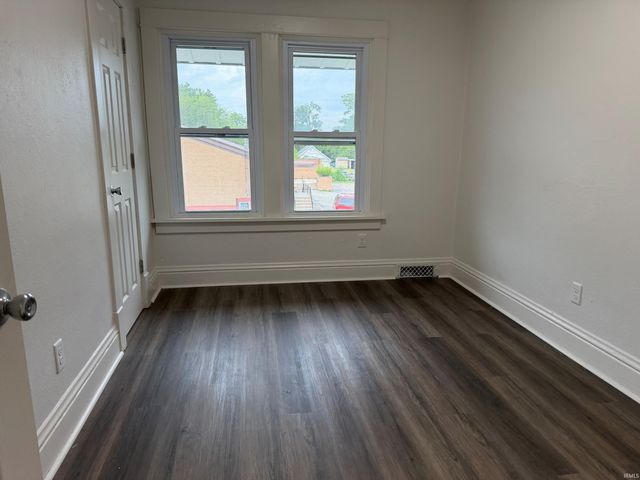 1123 Miner Street, South Bend, IN 46617