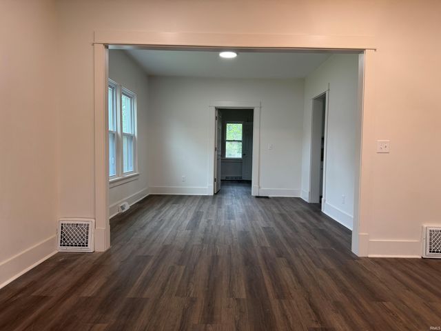 1123 Miner Street, South Bend, IN 46617