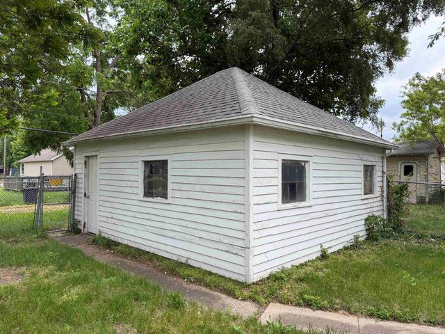 1123 Miner Street, South Bend, IN 46617