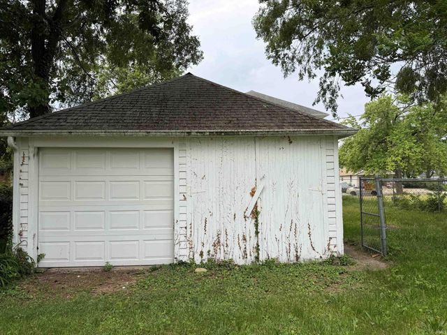 1123 Miner Street, South Bend, IN 46617