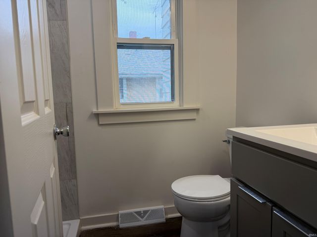 1123 Miner Street, South Bend, IN 46617
