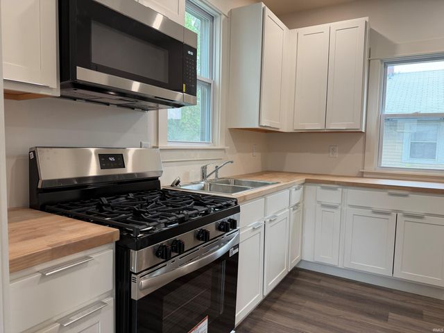 1123 Miner Street, South Bend, IN 46617
