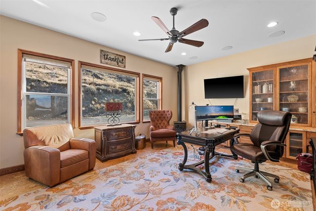 25 Sageland Road, East Wenatchee, WA 98802