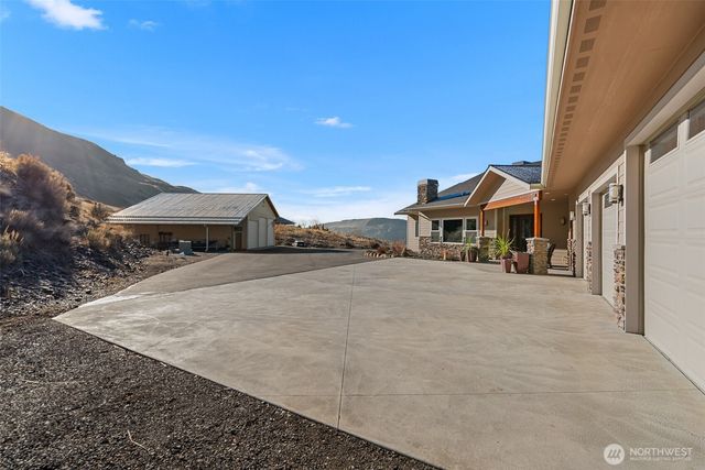 25 Sageland Road, East Wenatchee, WA 98802