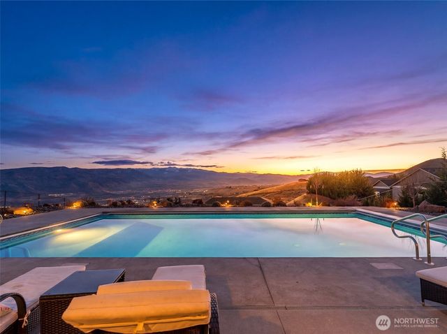 25 Sageland Road, East Wenatchee, WA 98802